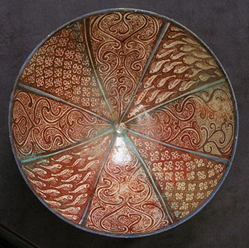 ceramic bowl from the 13th century